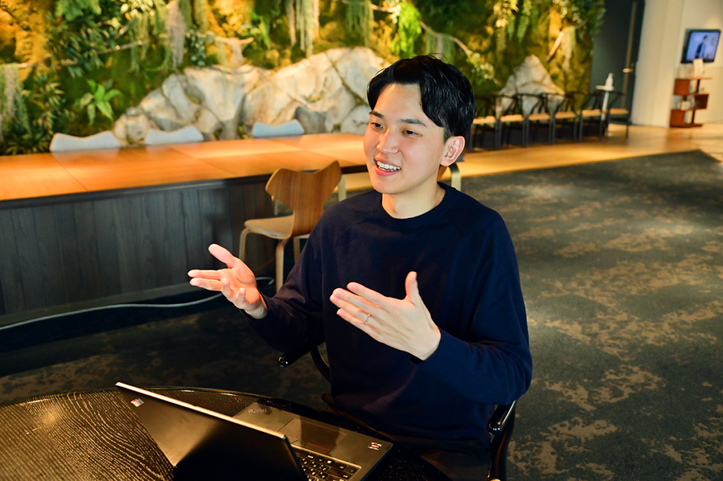 レバレジーズの顧客支援を最大化させるハブへと事業部を成長させたいと語るキタグチ